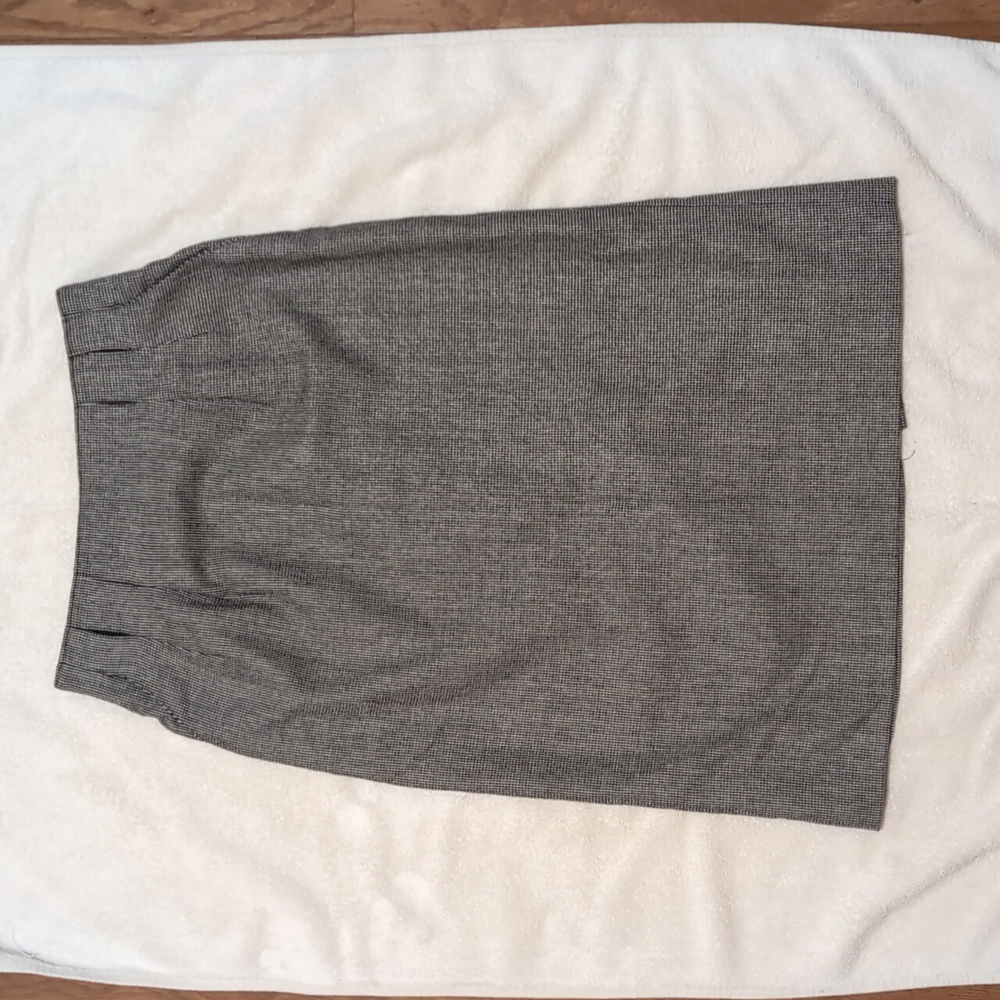 Evan-Picone pencil skirt Sz 4